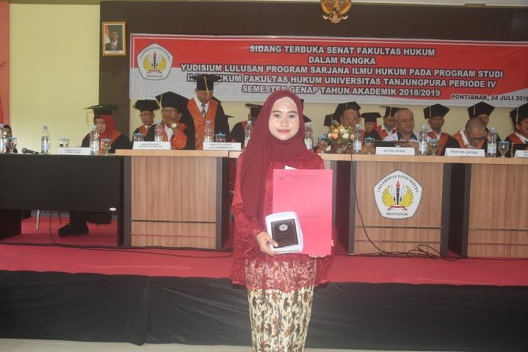 Mahasiswi Fakultas Hukum Dengan IPK 4 bernama Khusmahana