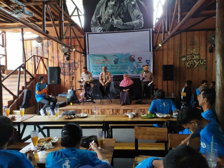 Memperingati Hari Kependudukan Dunia