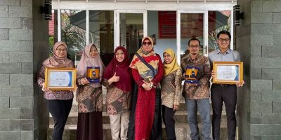 Malam Anugerah Penghargaan Universitas Tanjungpura Tahun 2022: Web FH Untan Mendapatkan Dua Penghargaan
