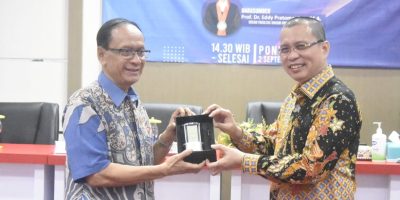 Kuliah Umum Oleh Prof. Dr. Eddy Pratomo, SH.MA Dengan Tema “Diplomatik Dan Konsuler”