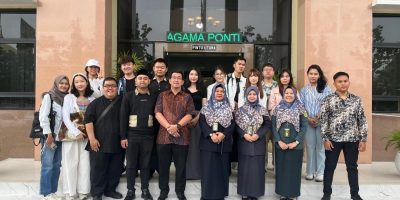 Kunjungan Fakultas Hukum Universitas Tanjungpura dan Mahasiswa Guangxi Minzu University ke Pengadilan Agama Pontianak Kelas 1-A