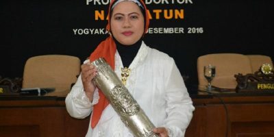 Nafsiatun Raih Gelar Doktor di Fakultas Hukum UGM
