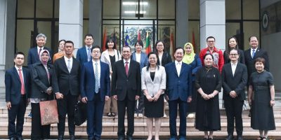 Dekan Mendampingi Kunjungan Rektor UNTAN di Guangxi Minzu University