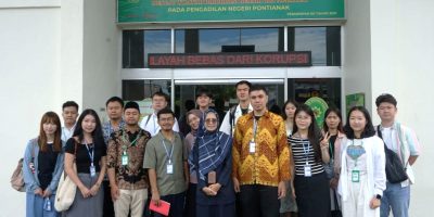 Kunjungan Lanjutan Mahasiswa Program Pertukaran Mahasiswa Antara Guangxi Minzu University Law School dan FH UNTAN Pada Pengadilan Negeri Kelas 1A Pontianak