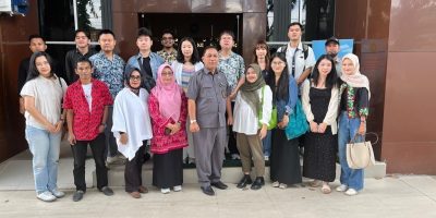 Visitasi Fakultas Hukum Universitas Tanjungpura dan Mahasiswa Guangxi Minzu University ke Pengadilan Negeri/ Tipikor/ PHI/ Perikanan Pontianak Kelas 1A